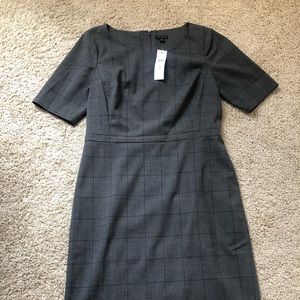 NWT Ann Taylor Glen Plaid Sheath Dress in Size 10
